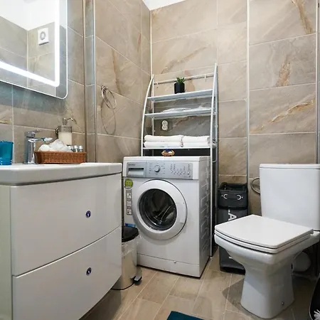 Adary Pool & Mamaia Nord 3*