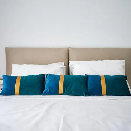 Adary Pool & Mamaia Nord Apartament 3*
