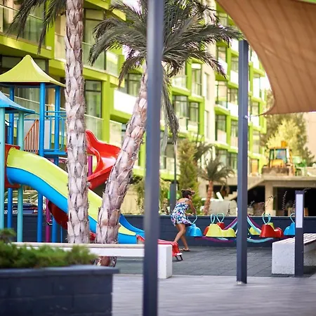 Adary Pool & Mamaia Nord 3* Năvodari